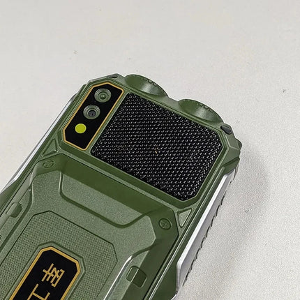 YEEMI Q8 GSM 2G teléfono resistente batería grande linterna Dual 2,4 pulgadas pantalla HD Dual SIM teléfono móvil botón grande teléfono móvil