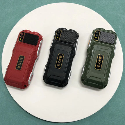 YEEMI Q8 GSM 2G teléfono resistente batería grande linterna Dual 2,4 pulgadas pantalla HD Dual SIM teléfono móvil botón grande teléfono móvil