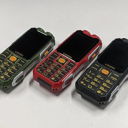 YEEMI Q8 GSM 2G teléfono resistente batería grande linterna Dual 2,4 pulgadas pantalla HD Dual SIM teléfono móvil botón grande teléfono móvil