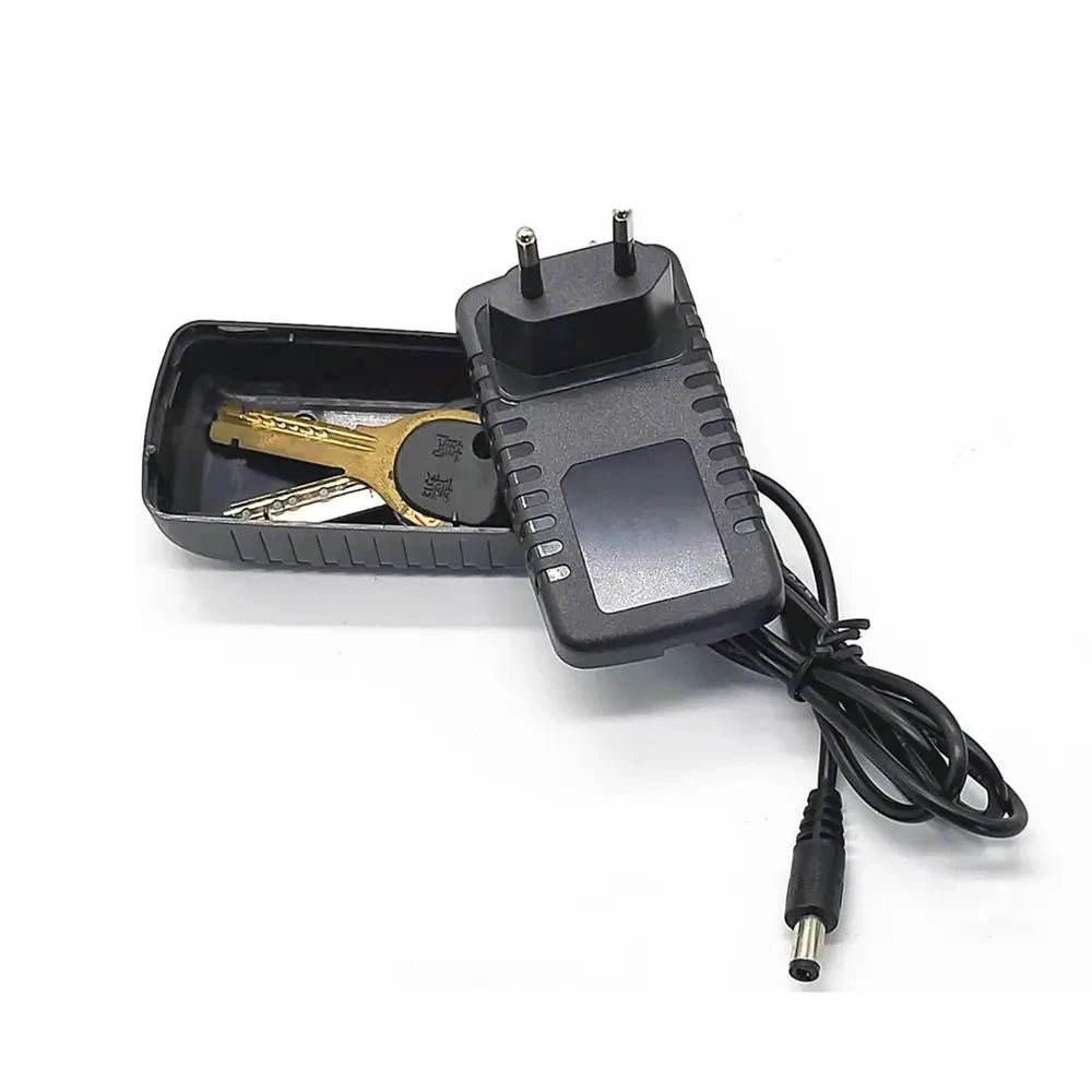 Adaptateur d’alimentation secret et discret.         محول طاقة كهربائي سري مخفي