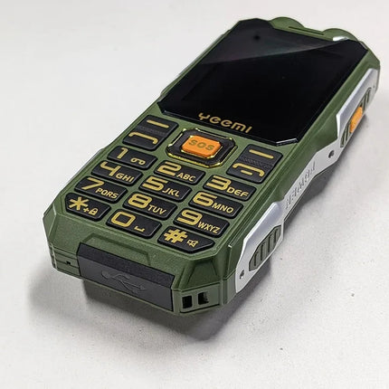 YEEMI Q8 GSM 2G teléfono resistente batería grande linterna Dual 2,4 pulgadas pantalla HD Dual SIM teléfono móvil botón grande teléfono móvil